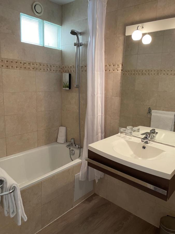 Hotel Hotel Le Medieval Palais Des Papes 3*