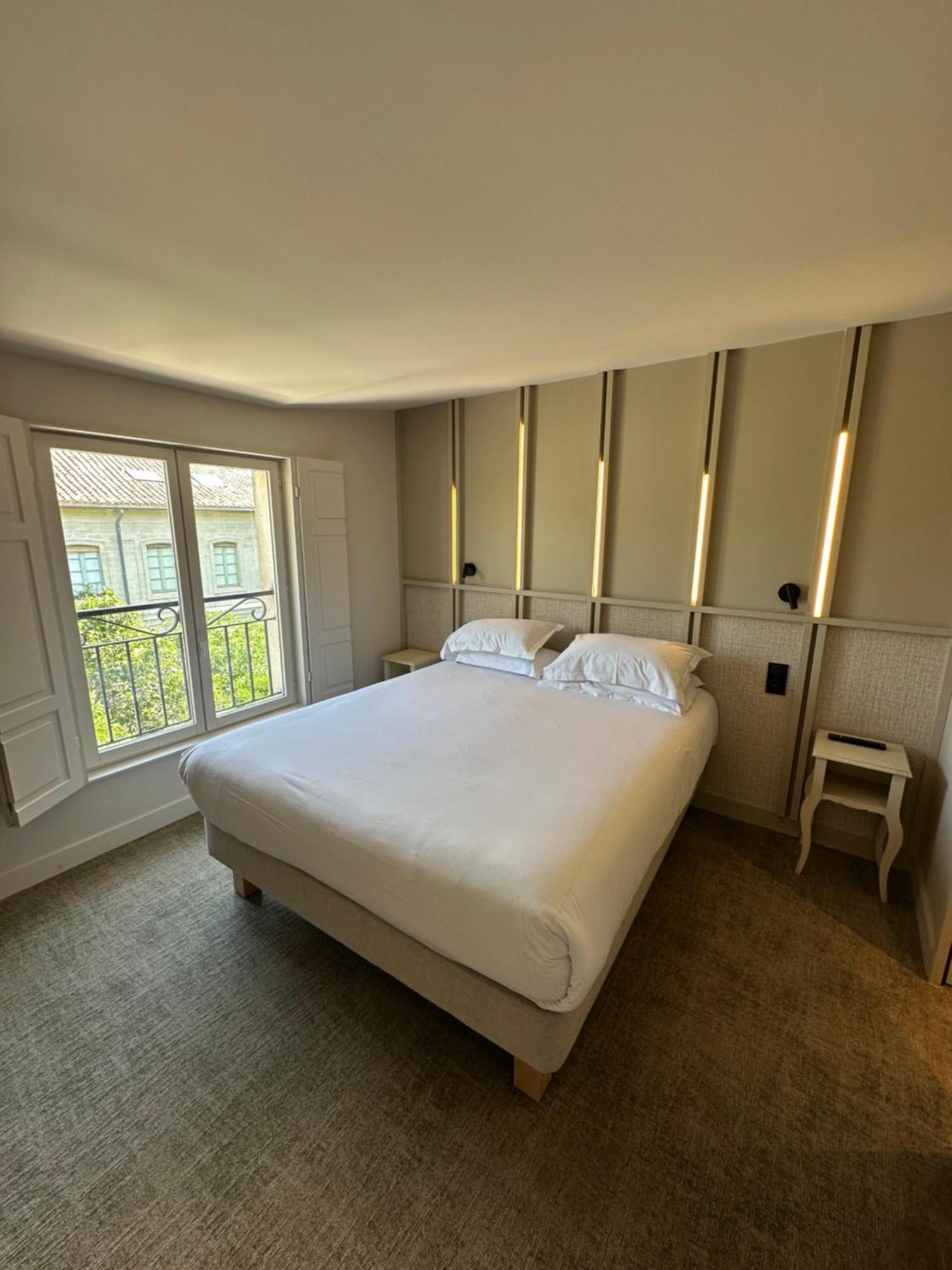 Hotel Hotel Le Medieval Palais Des Papes 3*