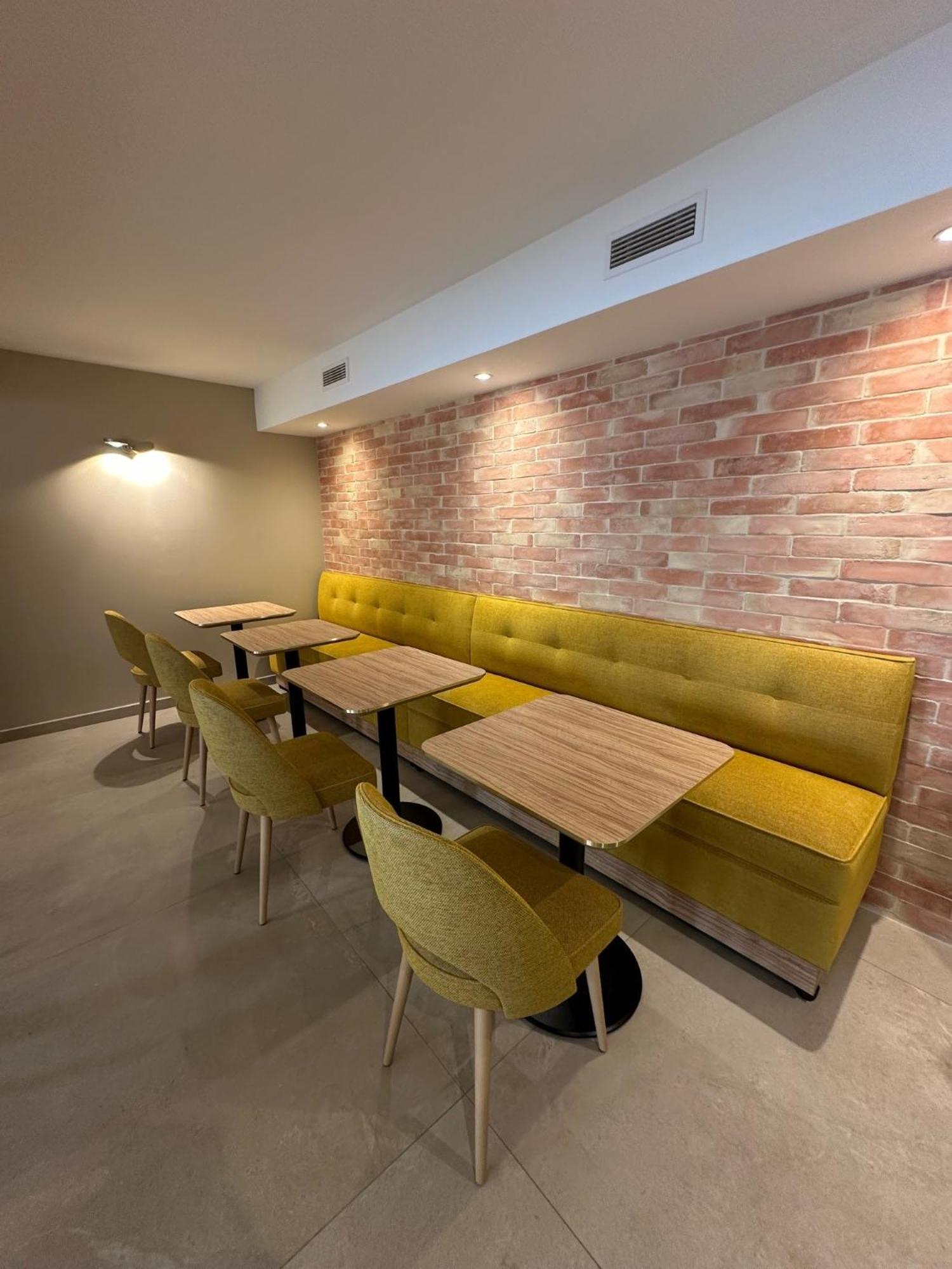 Hotel Le Medieval Palais Des Papes Hotel